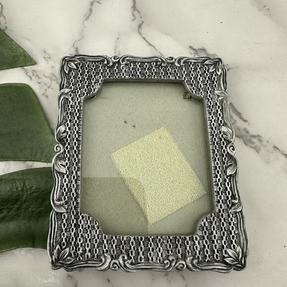 Vintage Miche Y2k Silver Tone Floral Scroll Picture Frame Mini Cottagecore - Picture 2 of 4